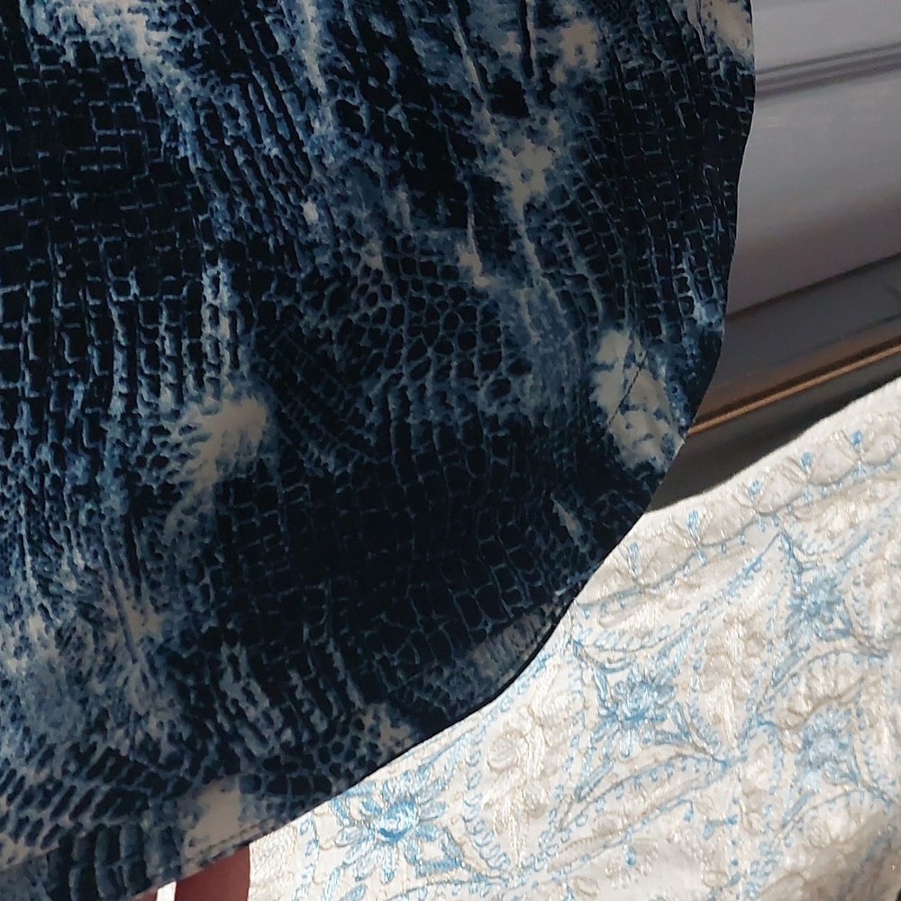 Tunic - Picture 2 of 2